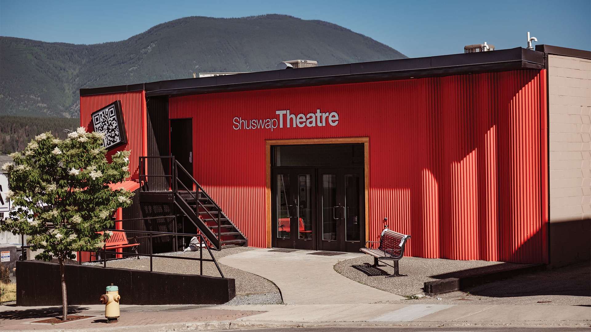 A live performance in Salmon Arm